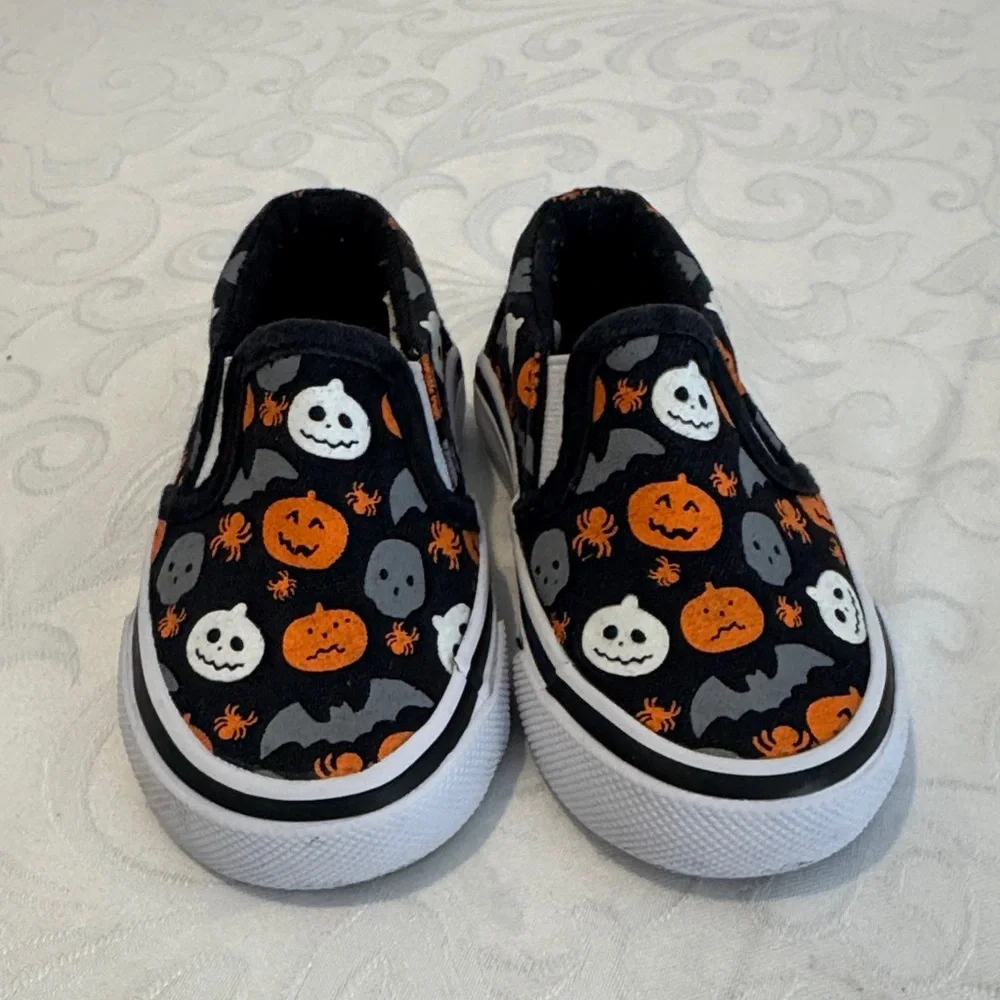 🌟3/$15🌟 🎃 Tommy Bahama Slip On Sneakers. Size 5.